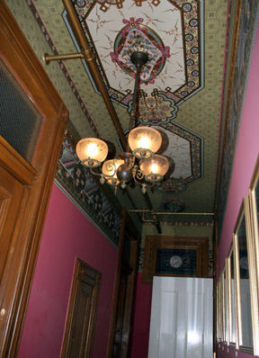 ceiling1.jpg