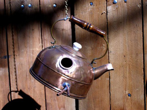 600_ufob006_copper_teapot_birdhouse.jpg